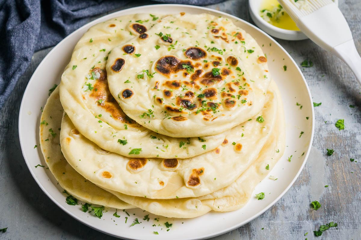 Soft, Chewy, & Buttery Garlic Naan Bread Recipe for Beginners